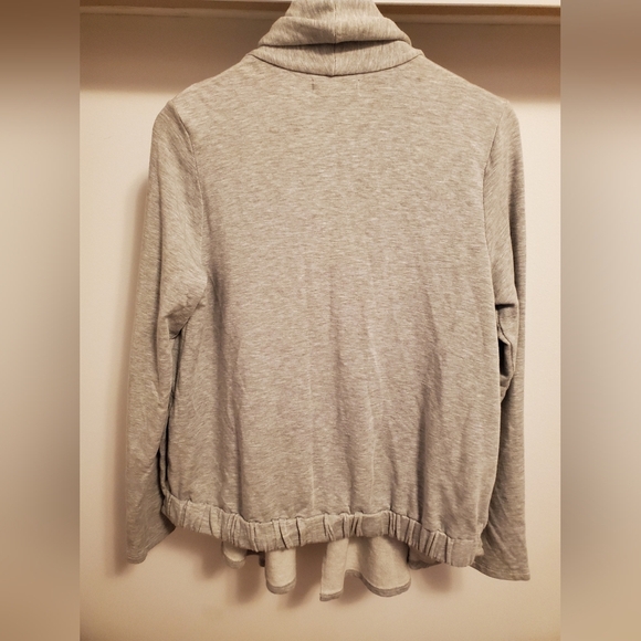 Velvet by Graham & Spencer open front cardigan. Light heathered grey. Size M. - Picture 2 of 11